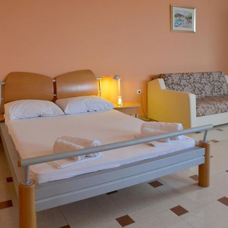 Blue Oasis Aparthotel Primošten Kültér fotó